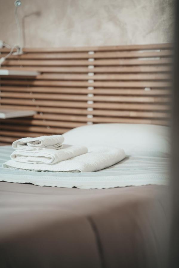 Bed and Breakfast Dimora Mariu Таранто Экстерьер фото