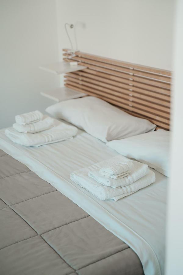 Bed and Breakfast Dimora Mariu Таранто Экстерьер фото