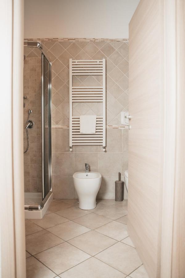 Bed and Breakfast Dimora Mariu Таранто Экстерьер фото