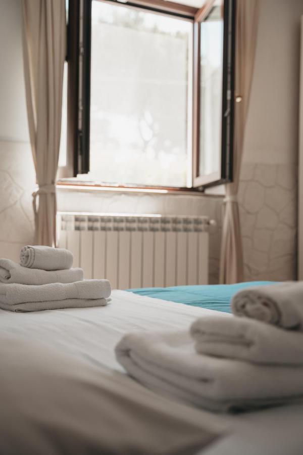 Bed and Breakfast Dimora Mariu Таранто Экстерьер фото