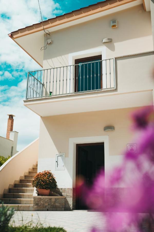 Bed and Breakfast Dimora Mariu Таранто Экстерьер фото
