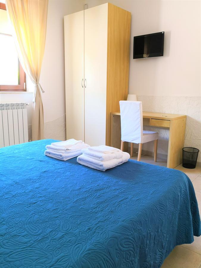 Bed and Breakfast Dimora Mariu Таранто Экстерьер фото